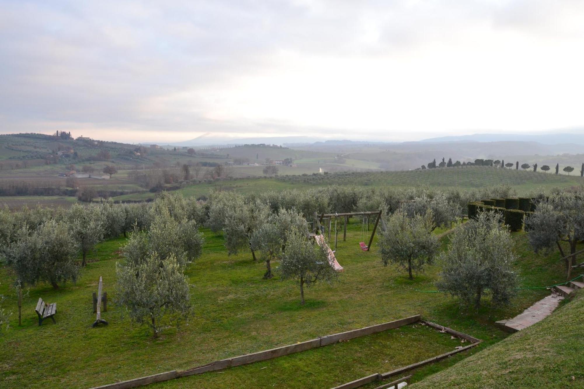 Agriturismo Sanguineto Acquaviva  Eksteriør billede