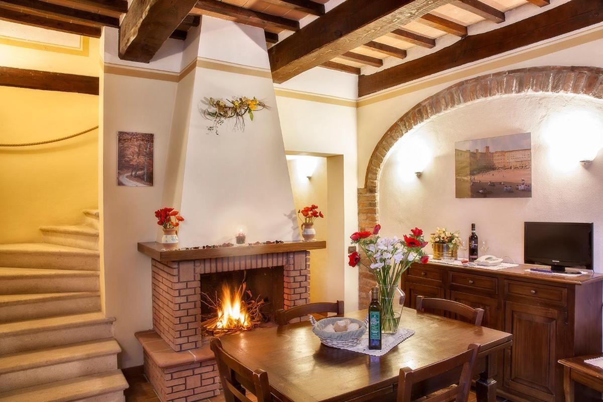 Agriturismo Sanguineto Acquaviva  Eksteriør billede